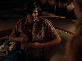 Ammande tonåring matar svensktalande porrfilm mig hennes MOLTEN MOIST MILK