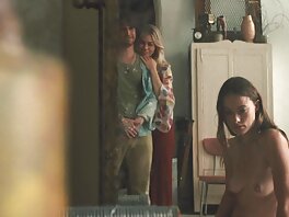Dubbel mogen amatör porr onani i duschen för voyeur kamera